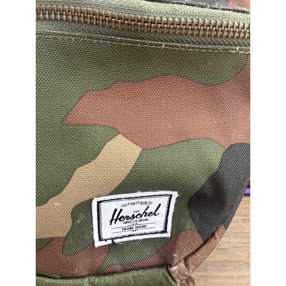 Herschel Supply‎ Co. Fifteen Hip Pack Woodland Camouflage
